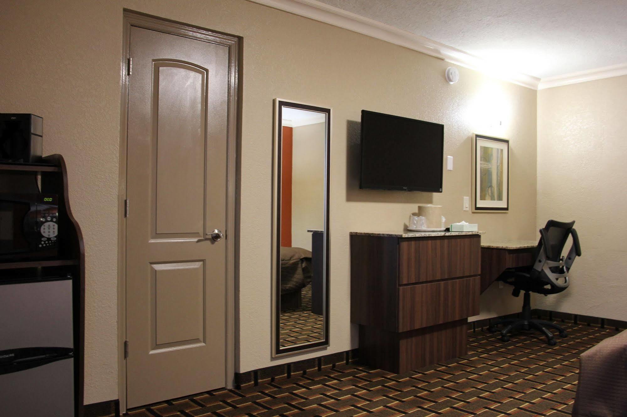 Budget Inn ليك ويلز المظهر الخارجي الصورة