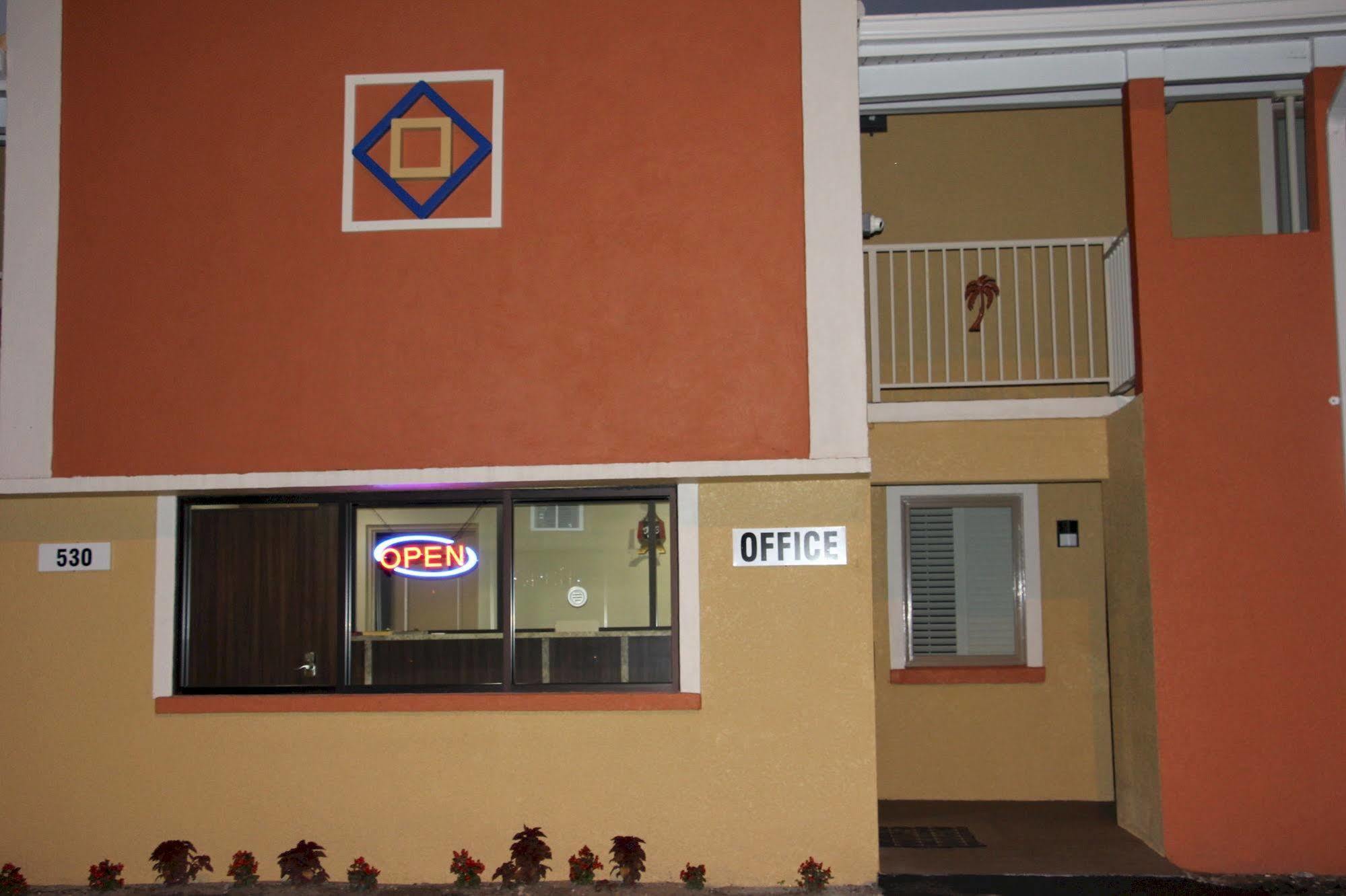 Budget Inn ليك ويلز المظهر الخارجي الصورة