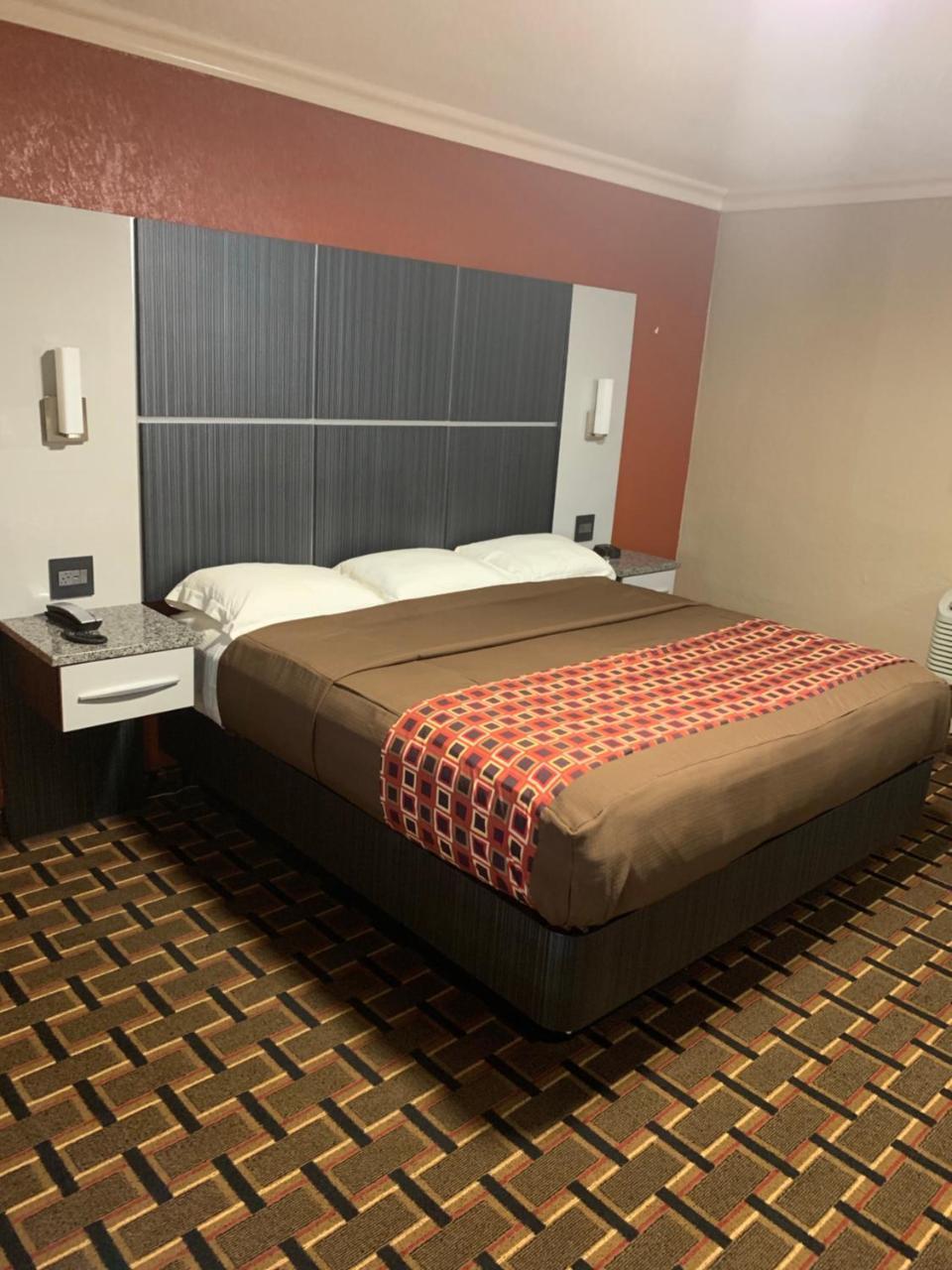 Budget Inn ليك ويلز المظهر الخارجي الصورة